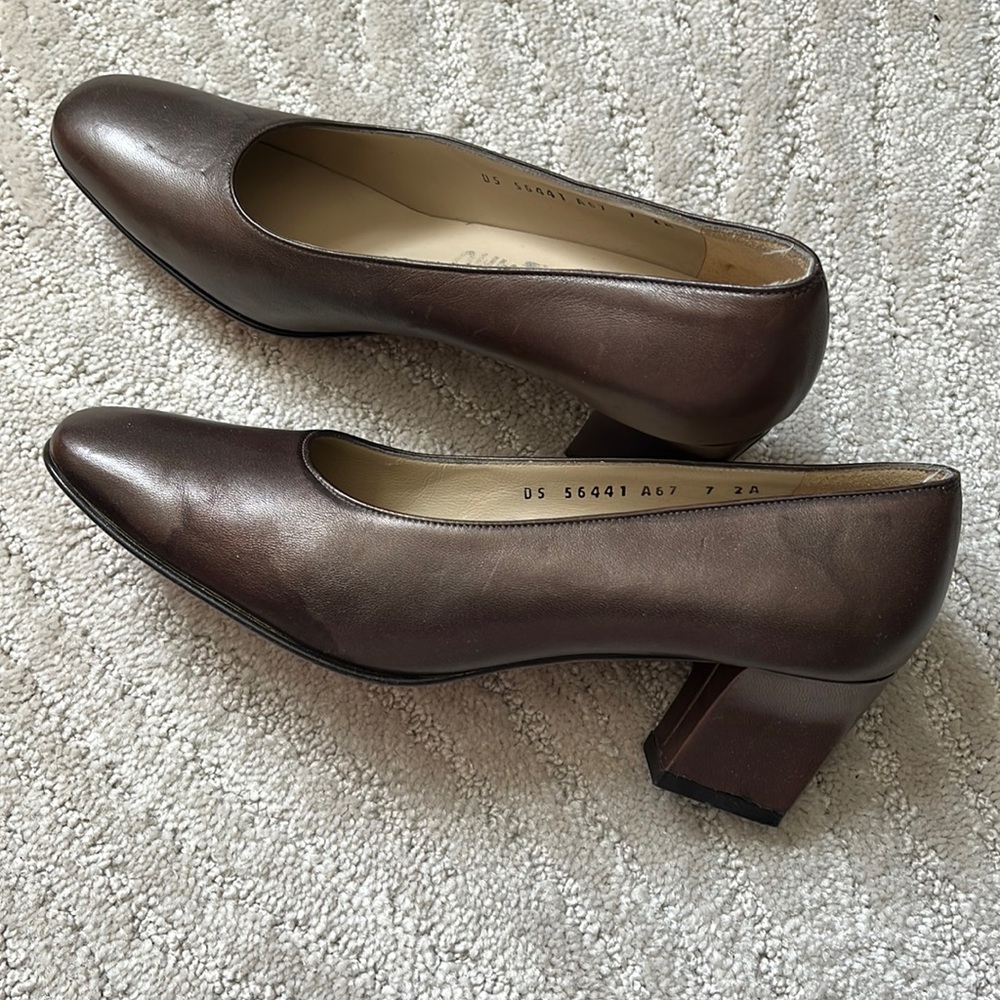 Vintage Salvatore Ferragamo Shoes Bronze Metallic Leather Heels Narrow